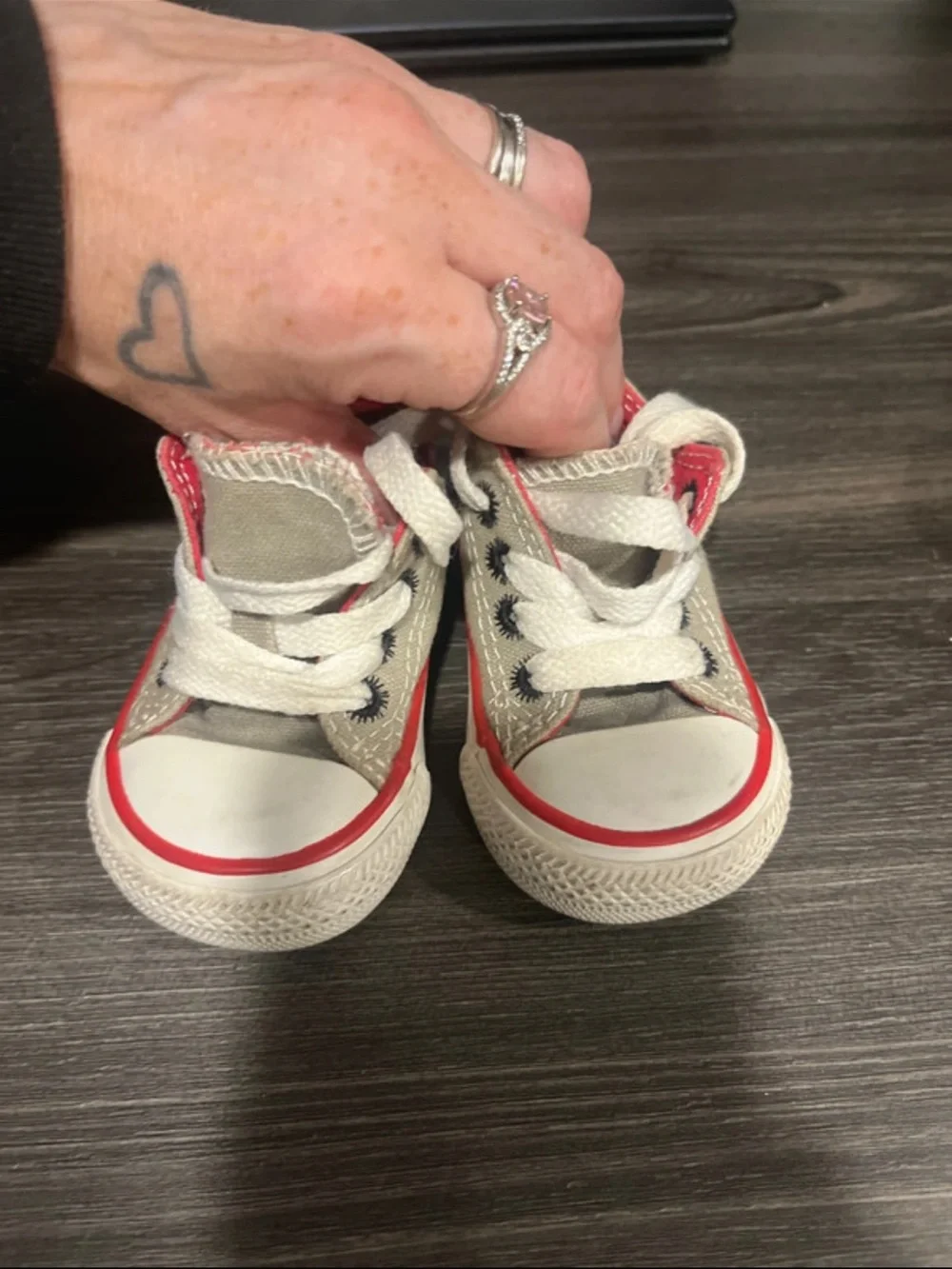 Converse Kids Canvas Sneakers in Beige with Red Trim